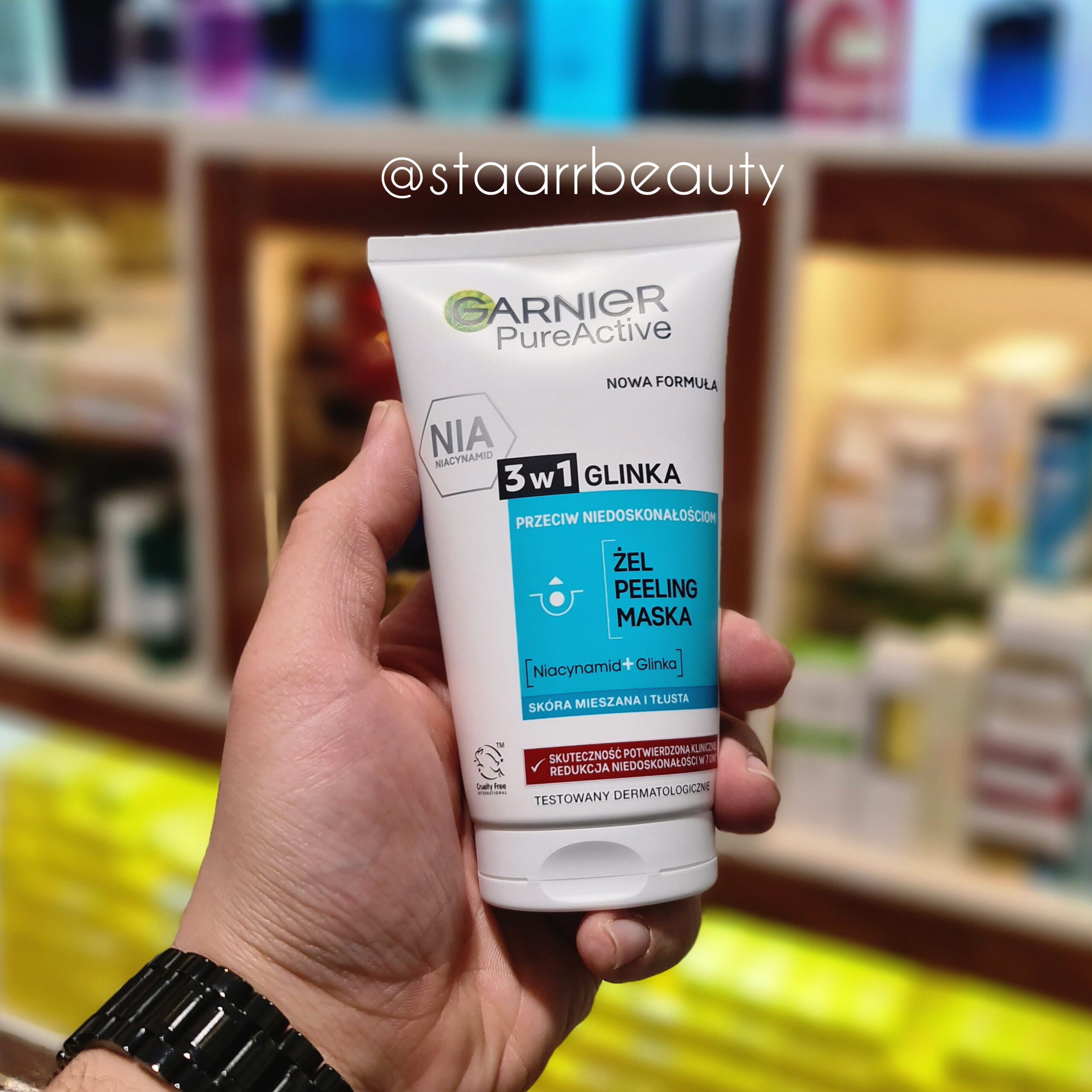 featured_InShot_20250502_124331015-scaled-1 ژل اسکراب گارنير مدل 3in1 Clay Mask حجم 150 ميل - تصویر 1