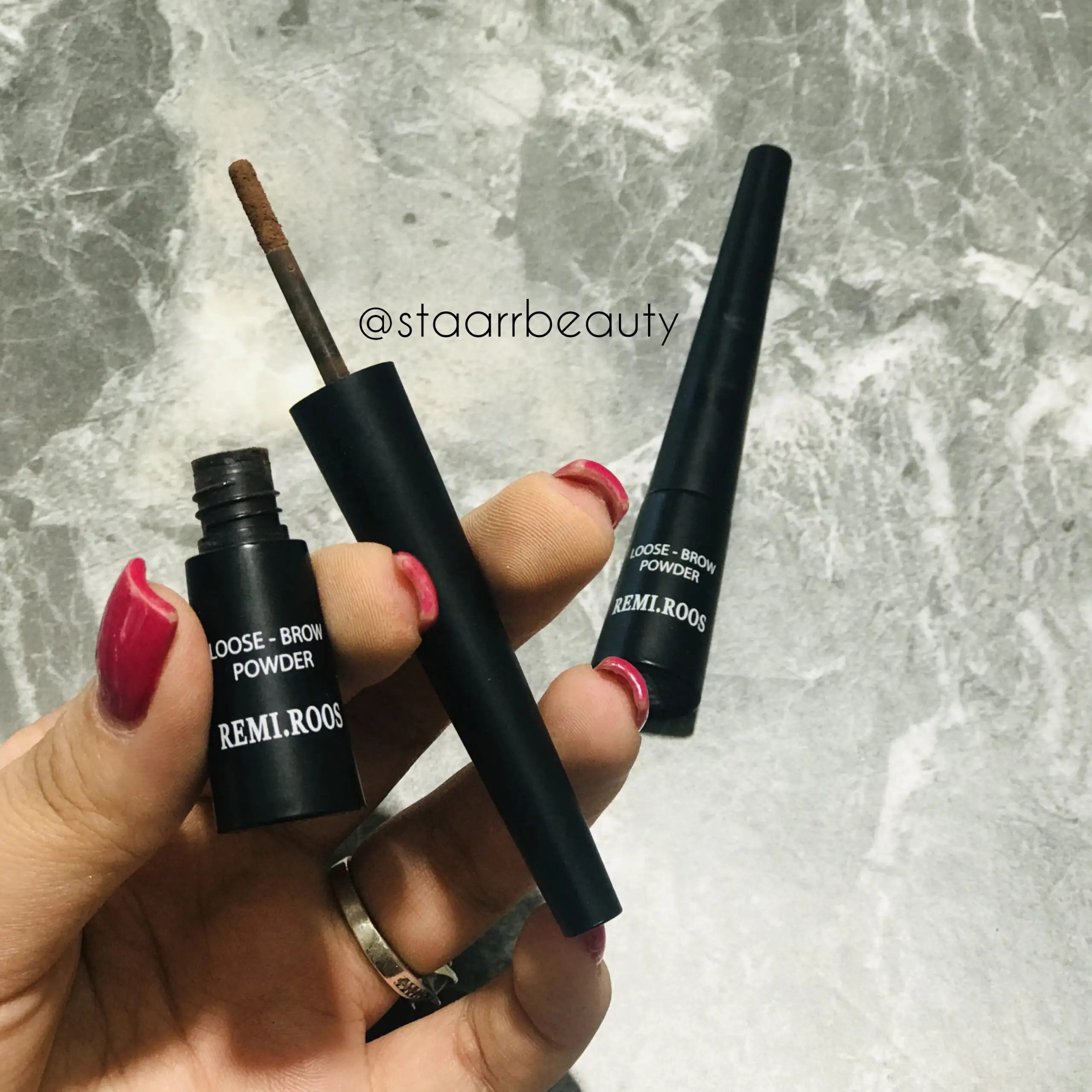 featured_ProductID-26291 پودر ابروی رمی رز مدل Loose Brow Powder REMI ROOS Loose Brow Powder - تصویر 1