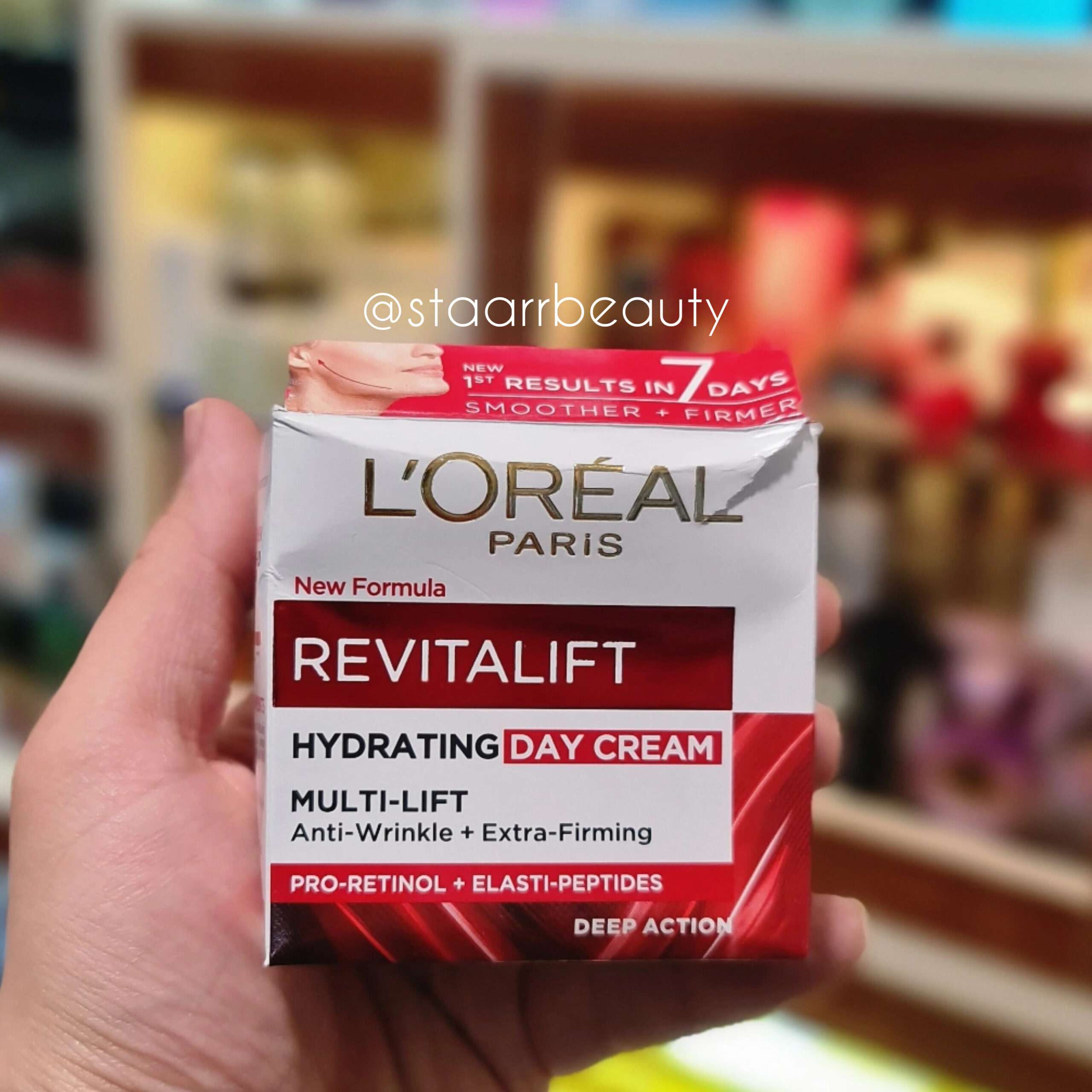 featured_InShot_20250502_224234558-scaled-1 کرم مرطوب کننده روز ضد چروک لورال مدل Revitalift - تصویر 1