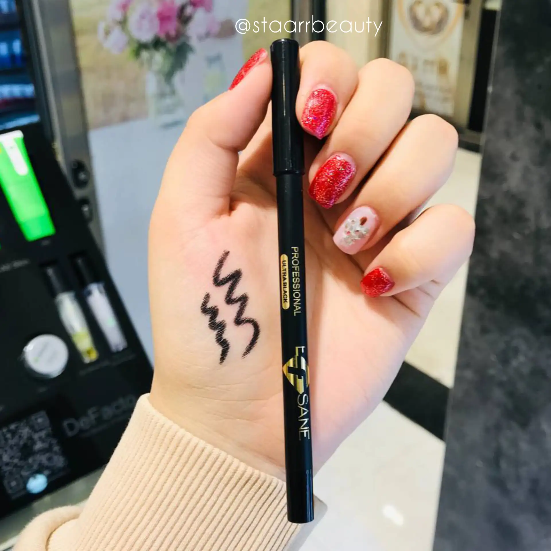 featured_ProductID-104779 مداد چشم الترا بلک ایفسن EFSANE - تصویر 1