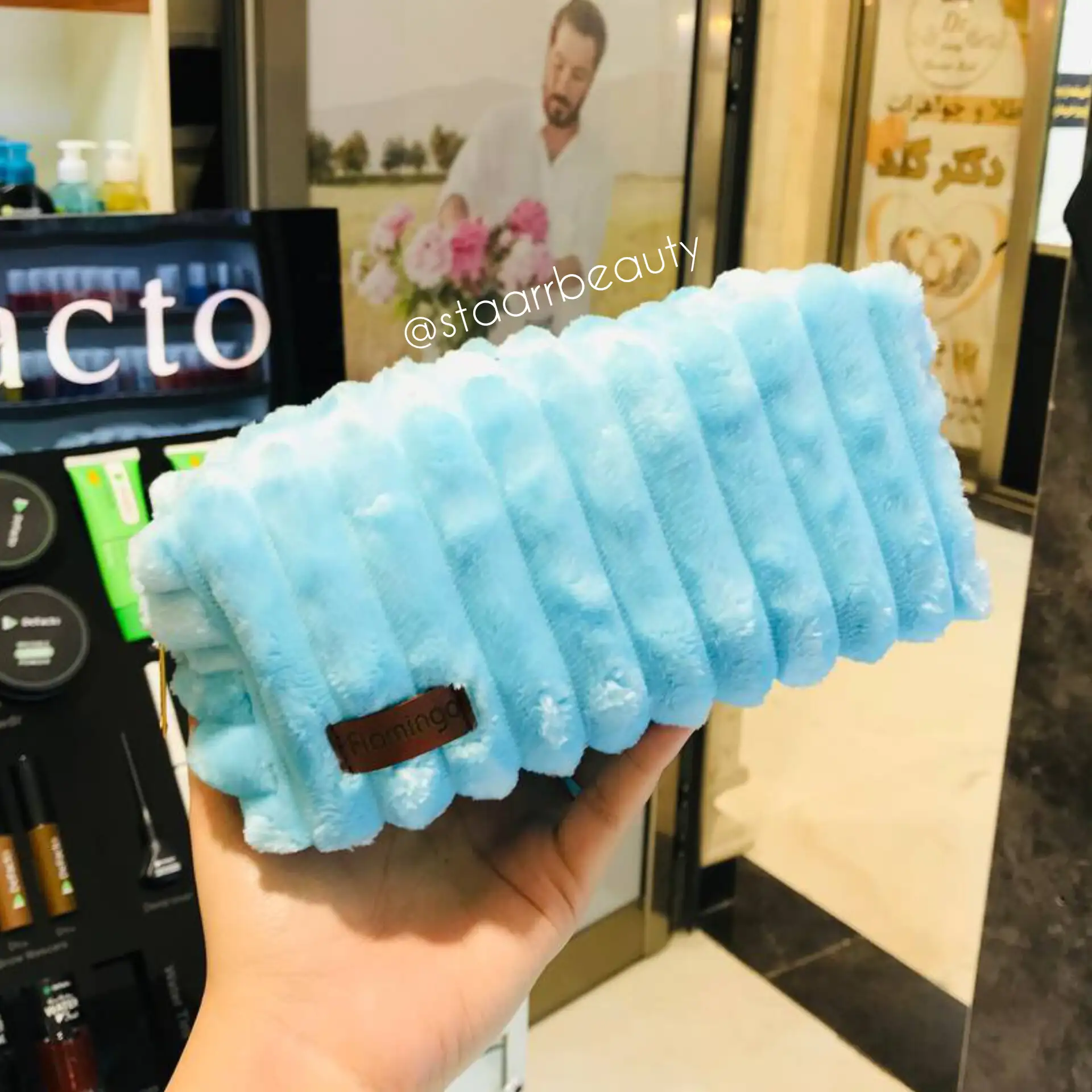 featured_ProductID-105920 کیف آرایشی پشمالو برند flamingo رنگ آبی - تصویر 1