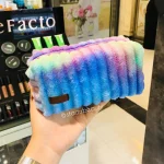 کیف آرایشی پشمالو برند flamingo رنگ رنگین کمان