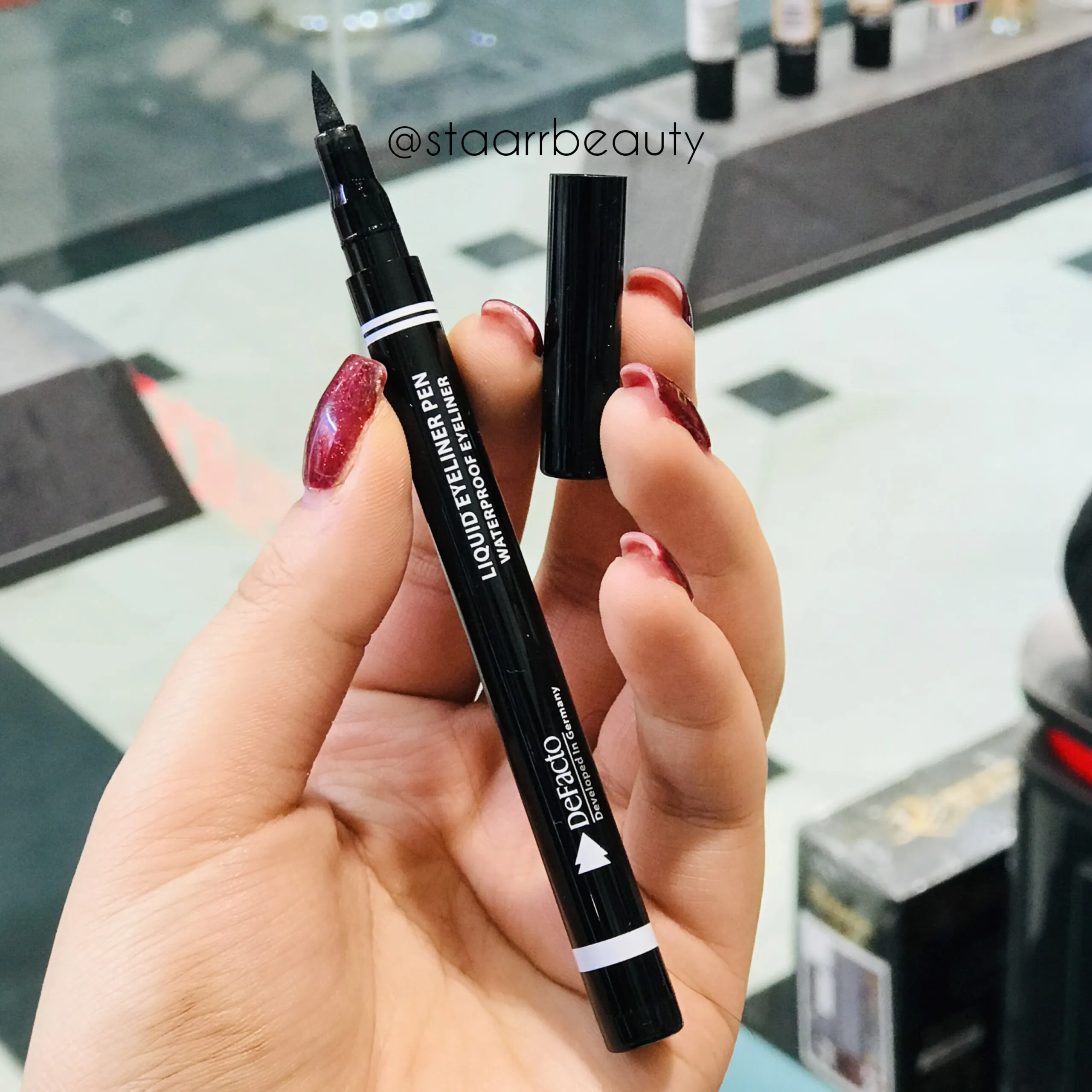 ProductID-73469.webp خط چشم مدادی ضد آب ماژیکی پهن دیفکتو مشکی - تصویر 1