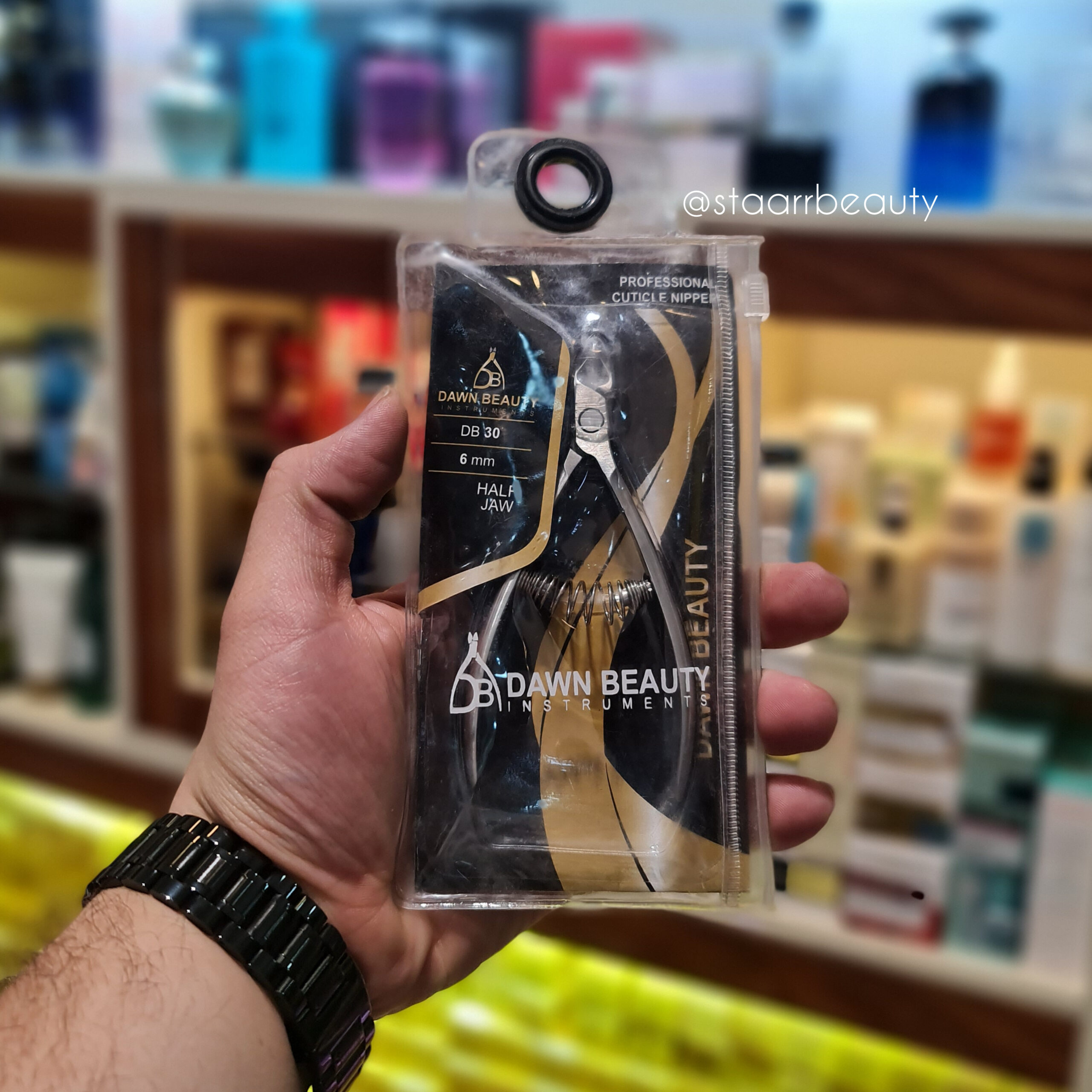 featured_InShot_20250507_012628045-scaled-1 نیپر ناخن فنردار داون بیوتی دیاموند Down Beauty استیل 6 میل - تصویر 1