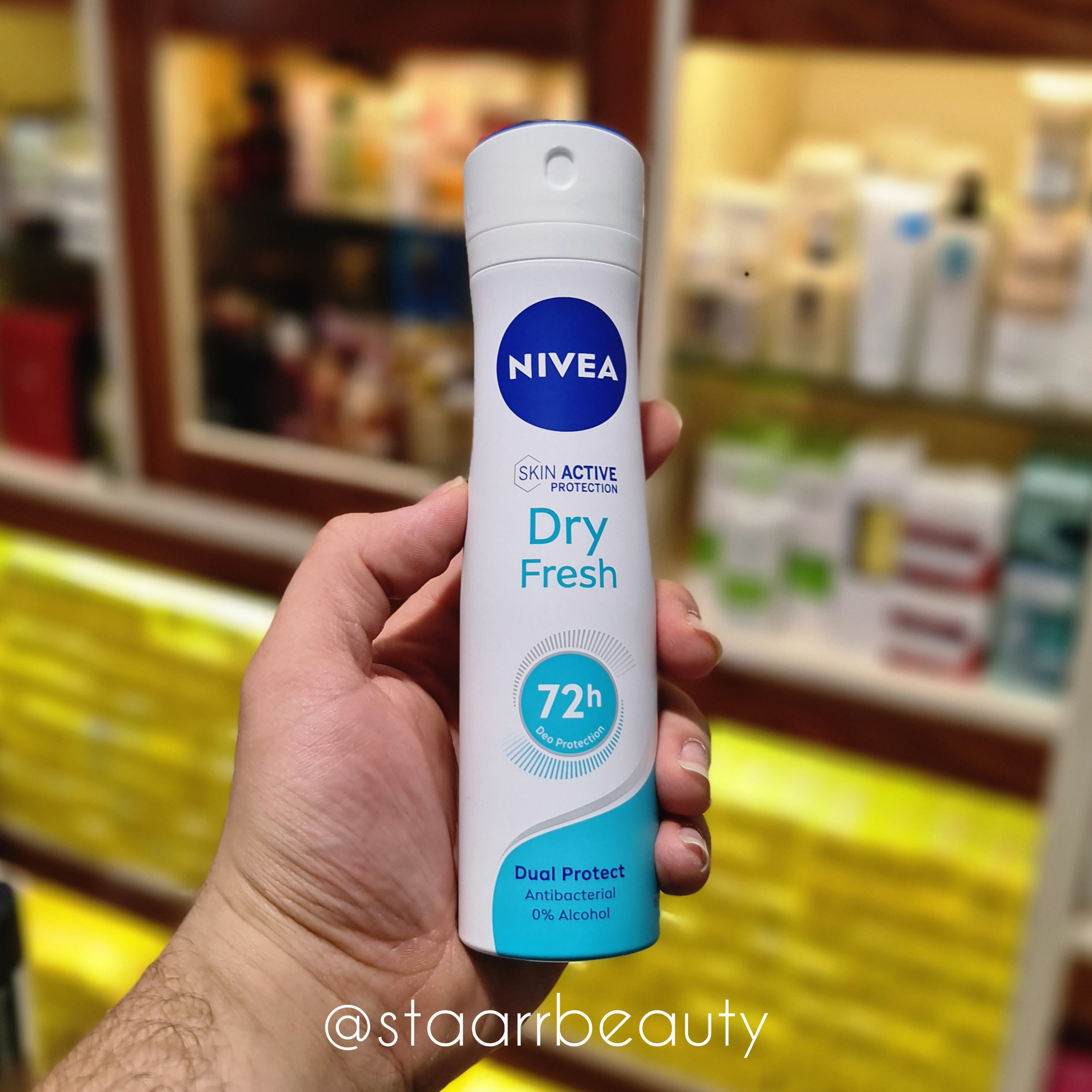 featured_InShot_20250828_185712617-scaled-1 اسپری ضد تعریق زنانه نیوآ مدل dry fresh - تصویر 1