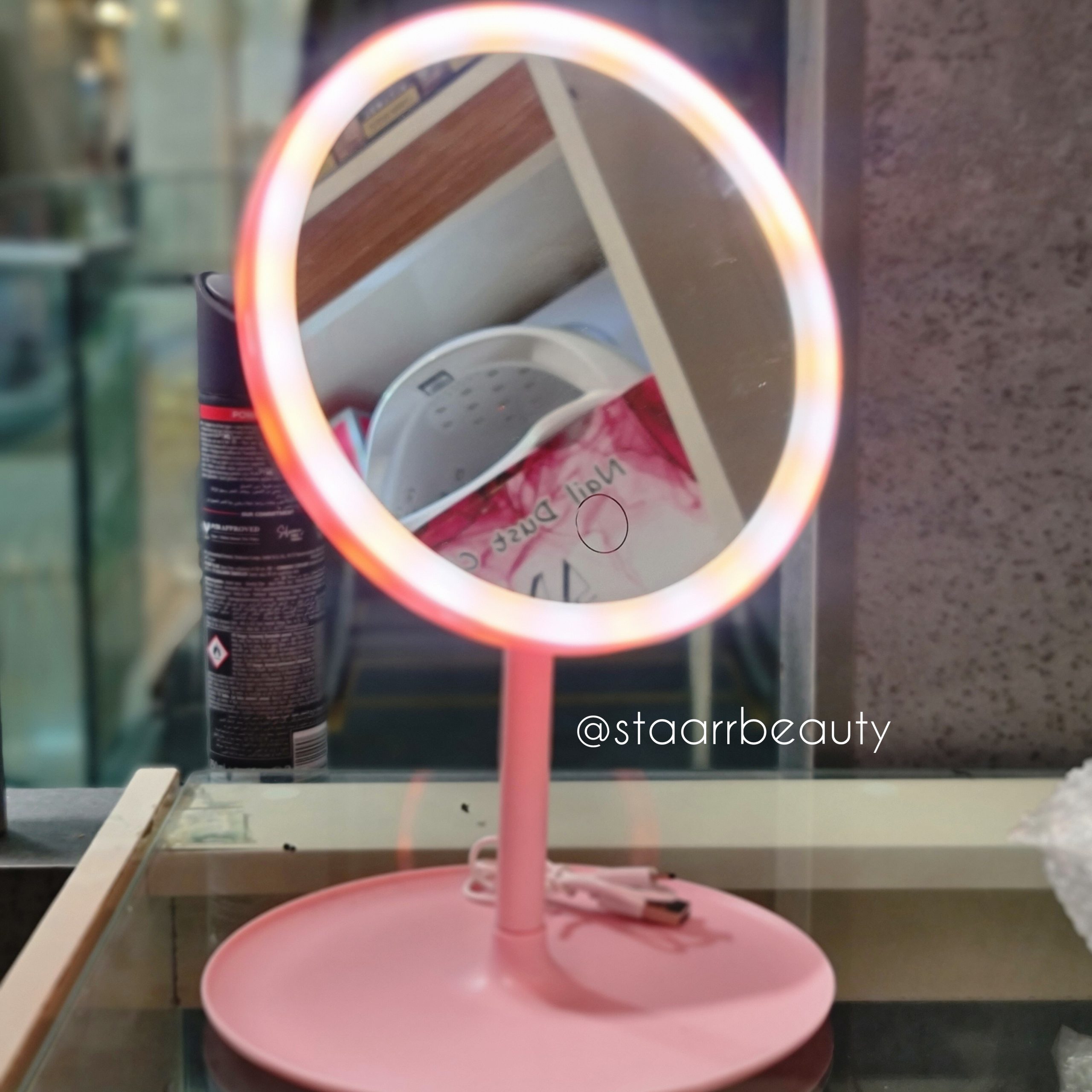 featured_InShot_20251027_193106339-scaled-1 آینه رومیزی لمسی با نور LED قابل تنظیم - تصویر 1