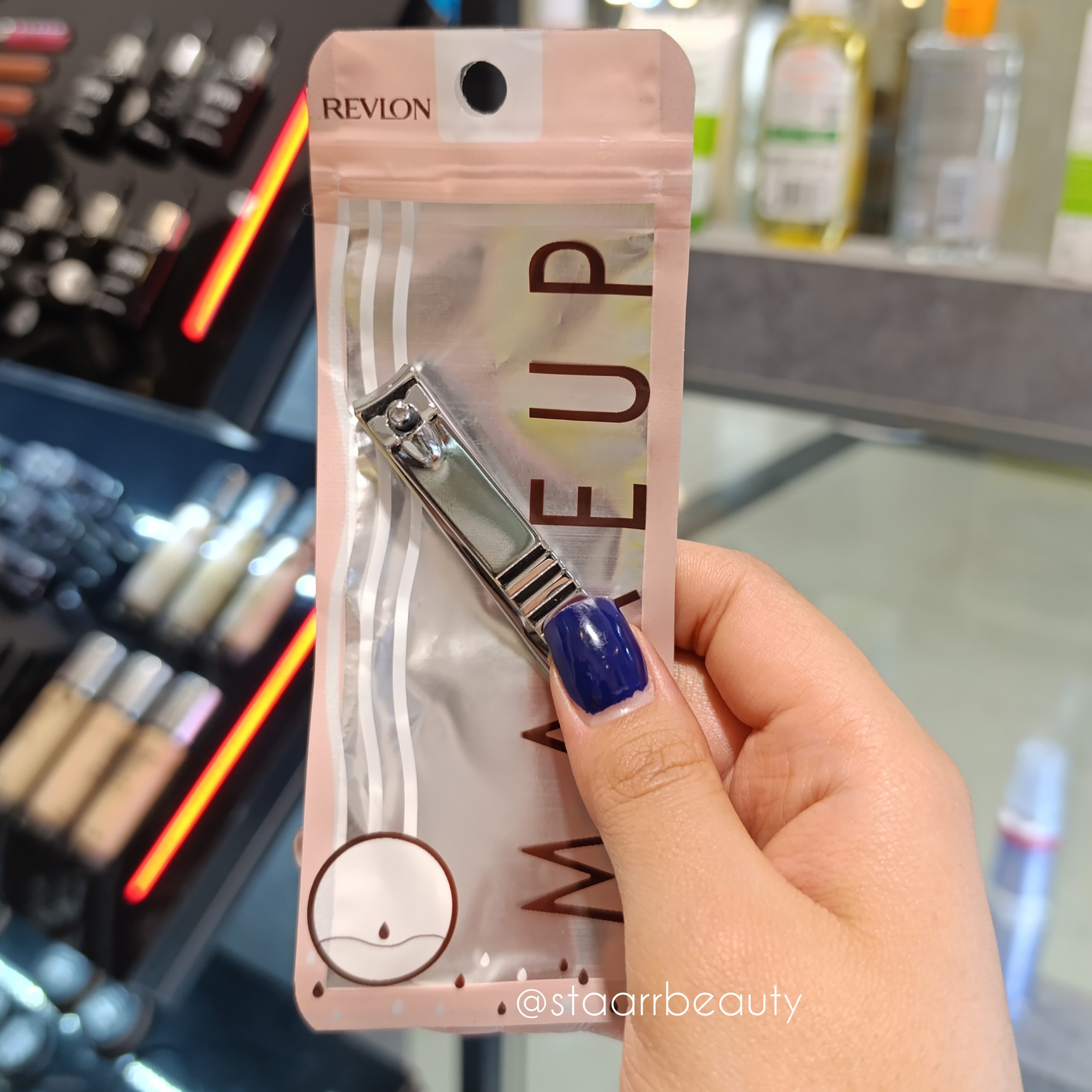 featured_InShot_20251114_222257519-scaled-1 ناخن گیر رولون سایز کوچک Revlon – Small - تصویر 1